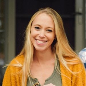 Meet your Posher, Stephanie